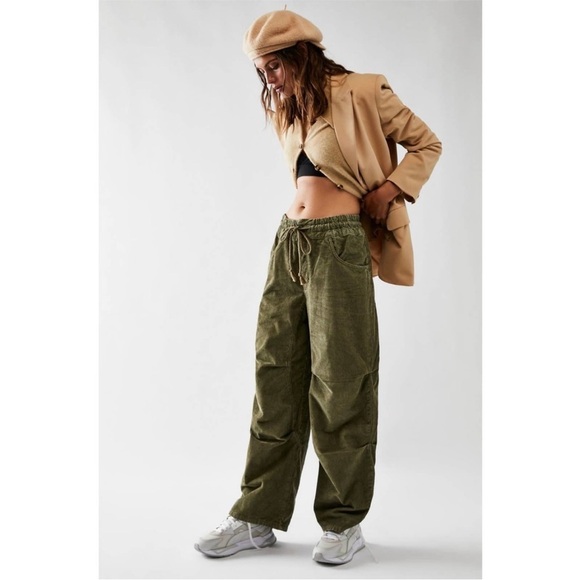 Free People We The Free Modern Love High Rise Pull-On Cord Jeans Green Size M - Picture 1 of 9